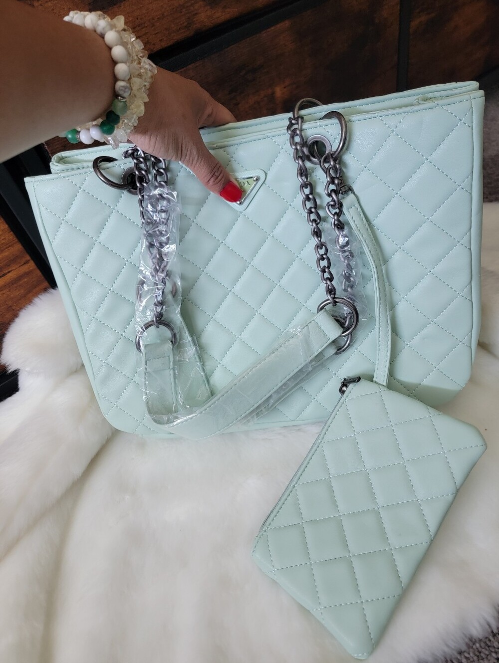 Quilted Vegan Leather Mint Tote Bag with Wristlet - Stylish Everyday Carry